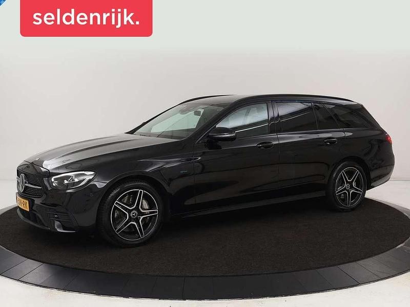 Zwart Gebruikt 2021 Mercedes E300 AMG Stationwagen | € 32.900 (Goede deal) - Afbeelding 1/4