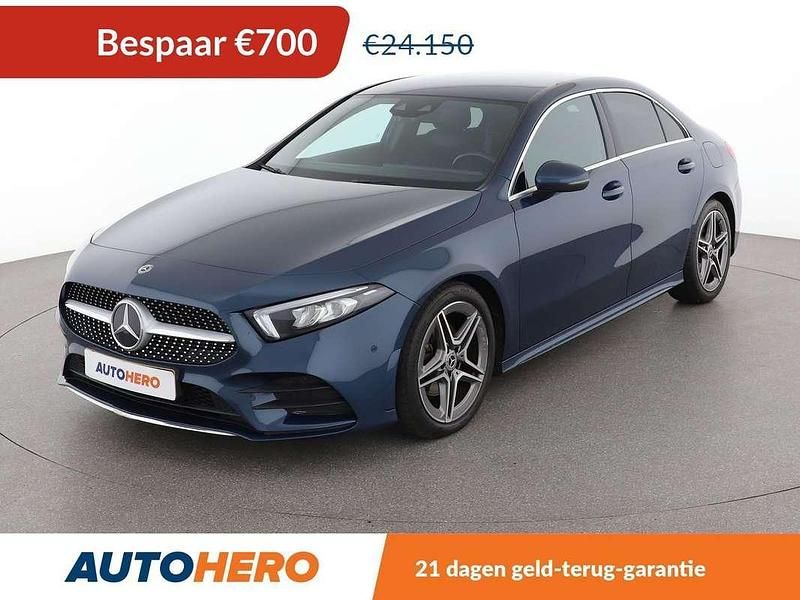 Blauw Gebruikt 2019 Mercedes A180 AMG line Sedan | € 23.649 (Eerlijke prijs) - Afbeelding 1/3