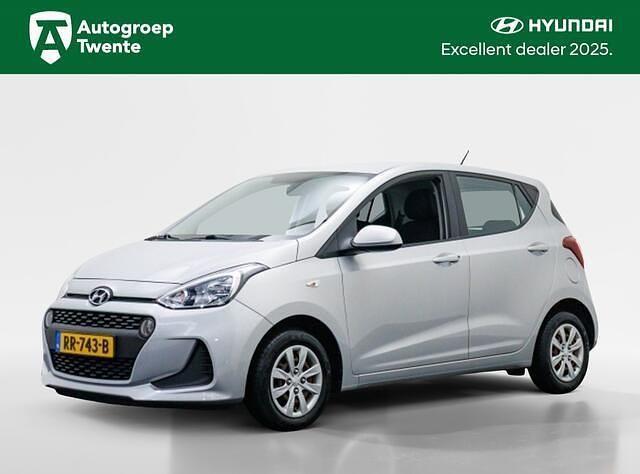 Sleek silver (grijs metallic) Gebruikt 2018 Hyundai i10 Comfort Hatchback | € 8.950 (Eerlijke prijs) - Afbeelding 1/4
