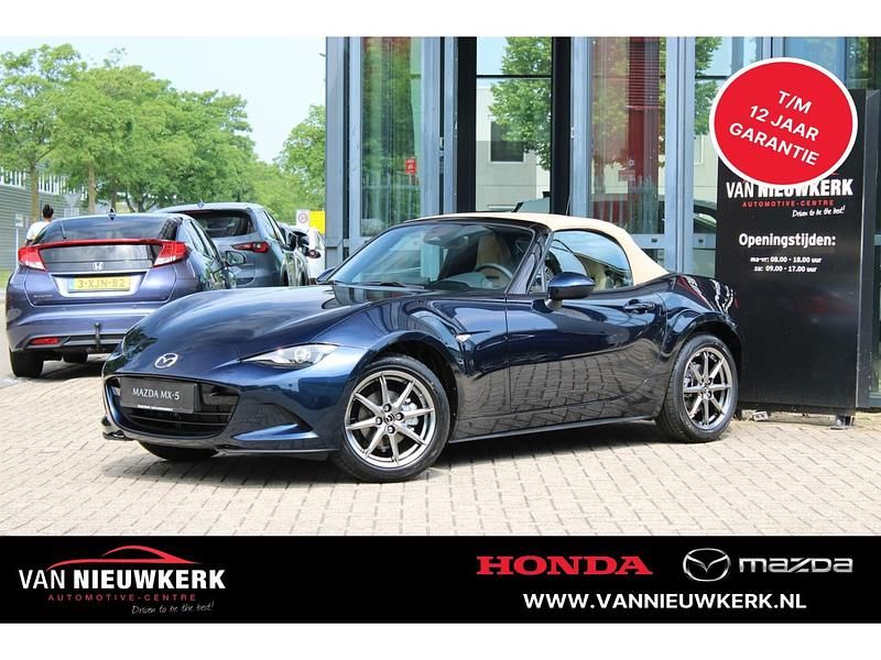 Deep chrysthal blue (blauw mica) Nieuw 2025 Mazda MX5 Kazari Cabriolet | € 38.800 (Eerlijke prijs) - Afbeelding 1/4