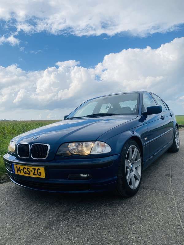 Blauw Gebruikt 2001 BMW 318 Executive Sedan | € 3.750 - Afbeelding 1/4