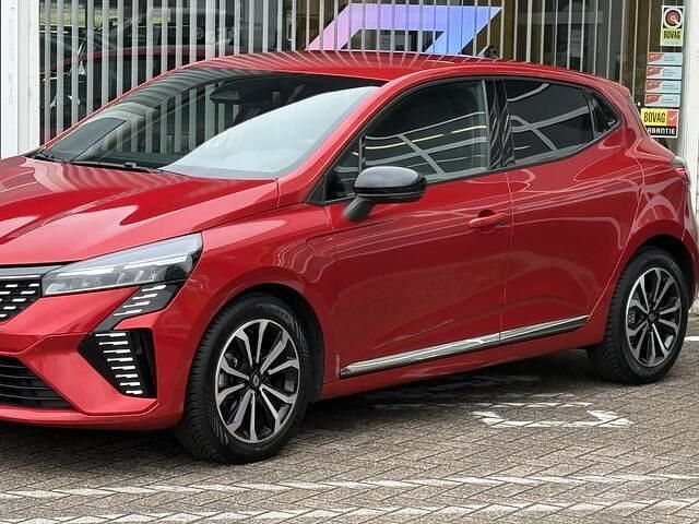 Occasion Renault Clio V Techno 91 PK (66 kW) 2024 Rood Hatchback