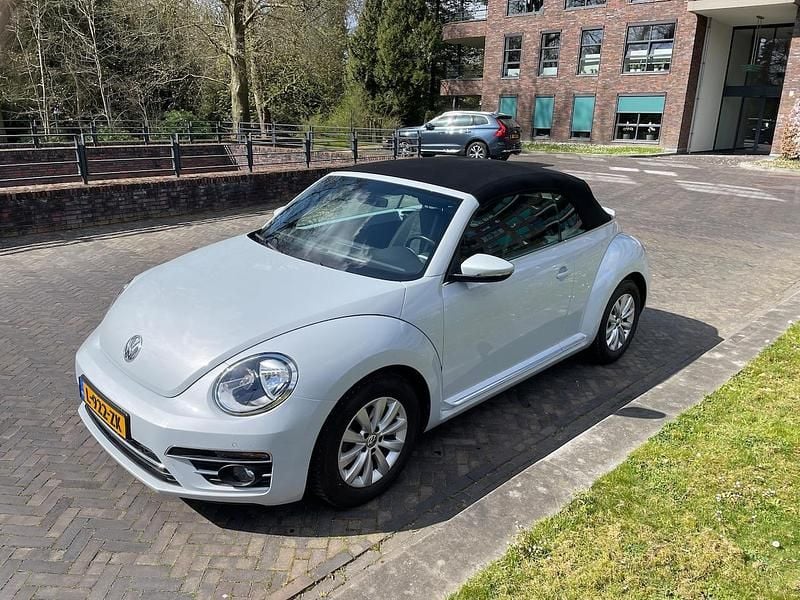Occasion VW Beetle Cabriolet Exclusive 2017 Wit (metallic) Cabriolet
