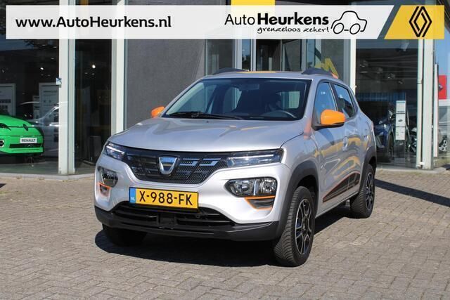 Grijs Gebruikt 2022 Dacia Spring Expression Hatchback | € 10.945 (Goede deal) - Afbeelding 1/4