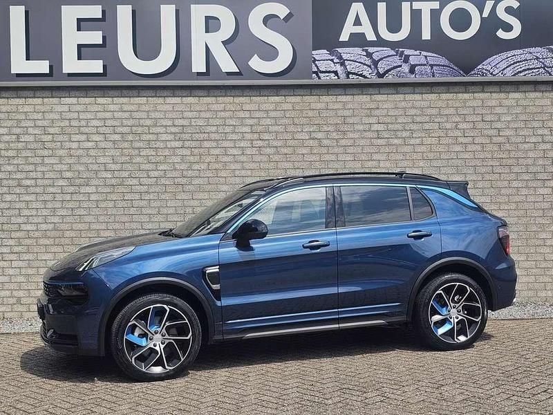 Blauw, metallic lak Gebruikt 2023 Lynk & Co 01 SUV | € 29.950 (Eerlijke prijs) - Afbeelding 1/4