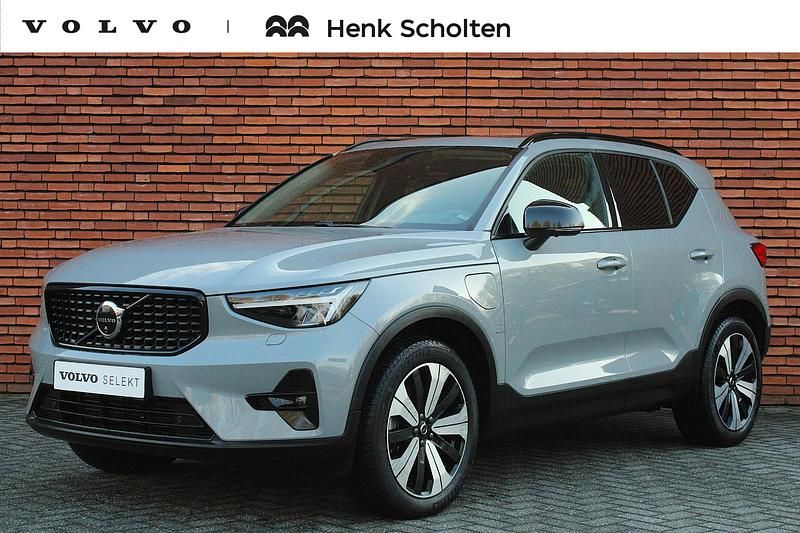 Grijs Occasion 2023 Volvo XC40 Ultimate SUV | € 42.950 - Afbeelding 1/4