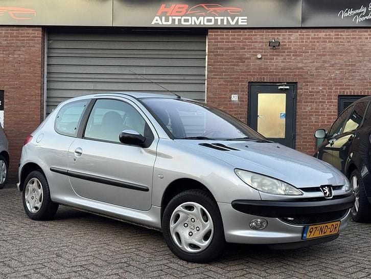 Gebruikt 2003 Peugeot 206 | € 2.499 (Eerlijke prijs) - Afbeelding 1/4