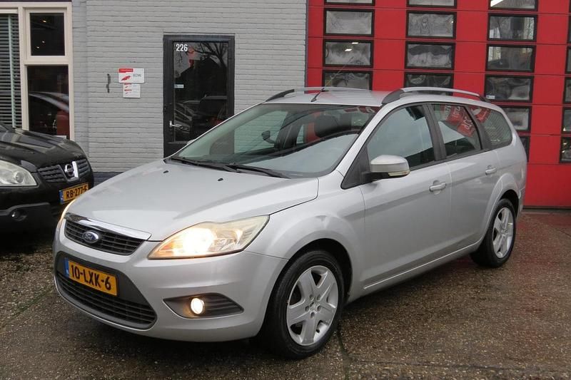 Grijs Occasion 2008 Ford Focus Trend Stationwagen | € 1.200 (Goede deal) - Afbeelding 1/4