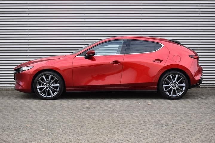 Occasion Mazda 3 2021 Rood (metallic) Hatchback