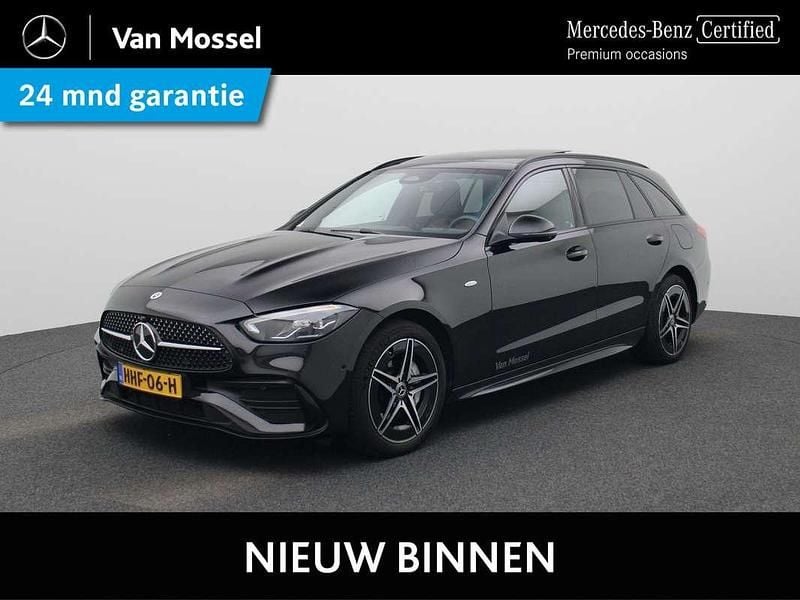 Zwart Gebruikt 2025 Mercedes C300e Business Stationwagen | € 48.945 (Eerlijke prijs) - Afbeelding 1/4