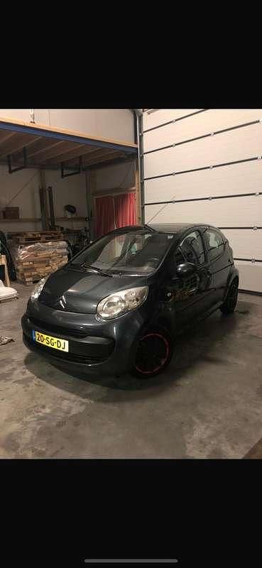 Grijs Occasion 2006 Citroën C1 Hatchback | € 1.750 (Iets duurder) - Afbeelding 1/4