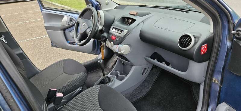 Blauw Gebruikt 2009 Toyota Aygo Comfort Hatchback | € 3.499 (Eerlijke prijs) - Afbeelding 1/4