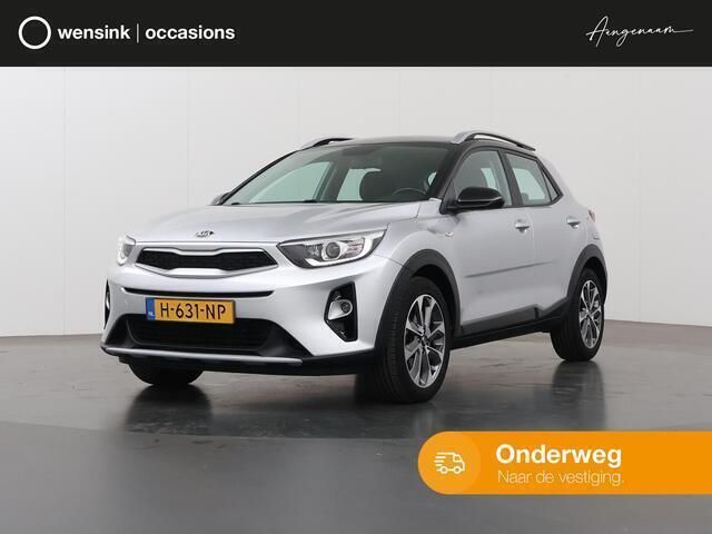 Grijs Gebruikt 2020 Kia Stonic SUV | € 16.935 (Eerlijke prijs) - Afbeelding 1/4