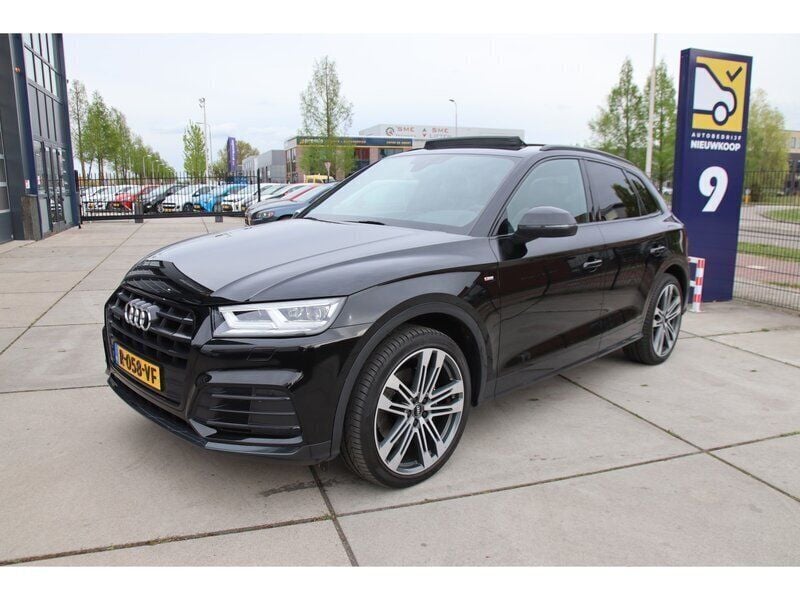 Zwart Gebruikt 2020 Audi Q5 SUV | € 48.947 - Afbeelding 1/4