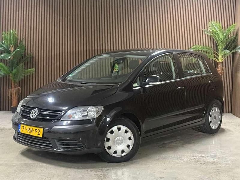 Zwart Gebruikt 2005 VW Golf Plus MPV | € 3.499 (Eerlijke prijs) - Afbeelding 1/4