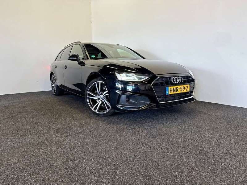 Zwart Gebruikt 2021 Audi A4 S-Line Stationwagen | € 21.950 - Afbeelding 1/4