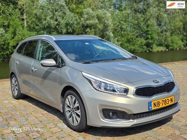 Grijs Gebruikt 2017 Kia Ceed Sportswagon Stationwagen | € 11.999 - Afbeelding 1/4