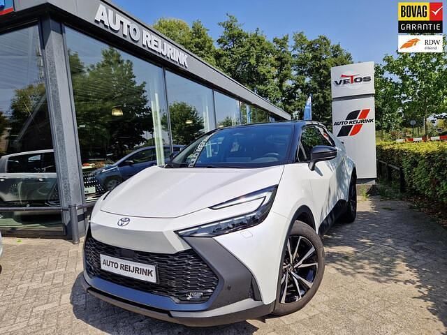 Wit Gebruikt 2025 Toyota C-HR Style SUV | € 35.900 (Eerlijke prijs) - Afbeelding 1/4