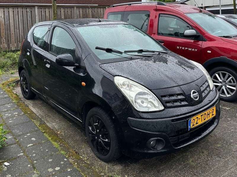 Zwart Gebruikt 2009 Nissan Pixo Visia Hatchback | € 2.350 (Iets duurder) - Afbeelding 1/4