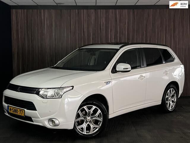 Occasion Mitsubishi Outlander Instyle 121 PK (88 kW) 2013 Wit SUV