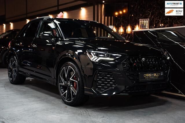 Zwart Occasion 2021 Audi RS Q3 Premium SUV | € 56.800 (Goede deal) - Afbeelding 1/4