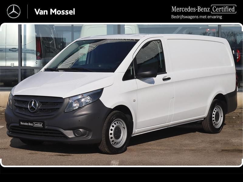 Wit Gebruikt 2023 Mercedes Vito MPV | € 27.945 (Super prijs) - Afbeelding 1/4