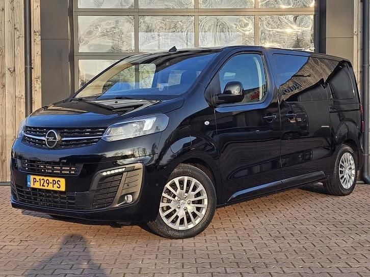 Zwart Occasion 2020 Opel Zafira Life Innovation MPV | € 29.950 (Goede deal) - Afbeelding 1/4