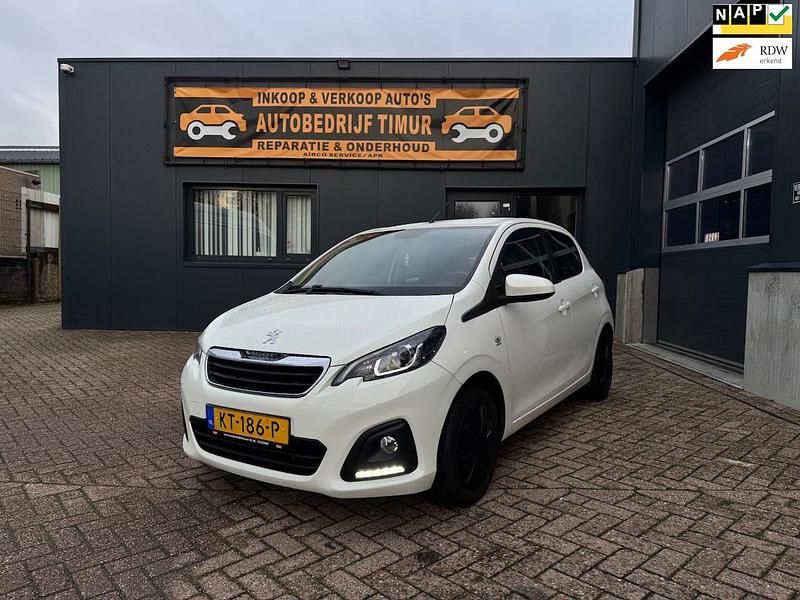 Wit (metallic) Gebruikt 2016 Peugeot 108 Active Hatchback | € 5.450 (Eerlijke prijs) - Afbeelding 1/4