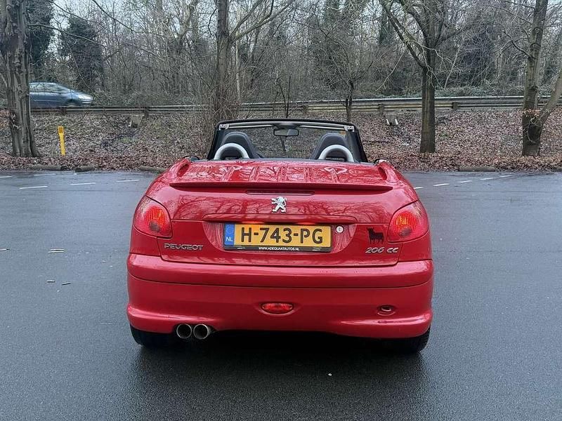 Occasion Peugeot 206 109 PK (80 kW) 2006 Rood Cabriolet