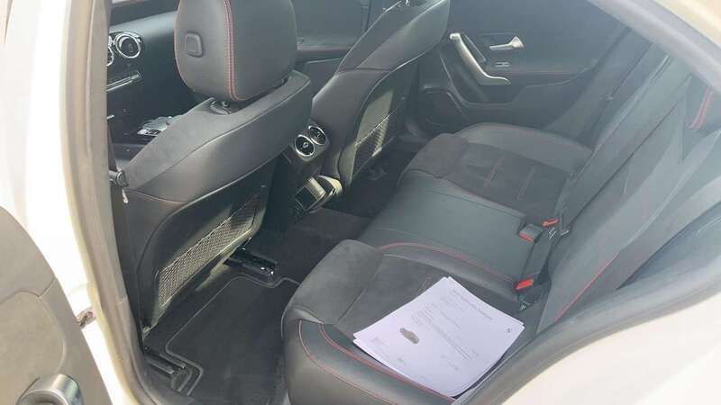 Wit Gebruikt 2019 Mercedes A200 AMG Sedan | € 22.500 (Goede deal) - Afbeelding 1/4