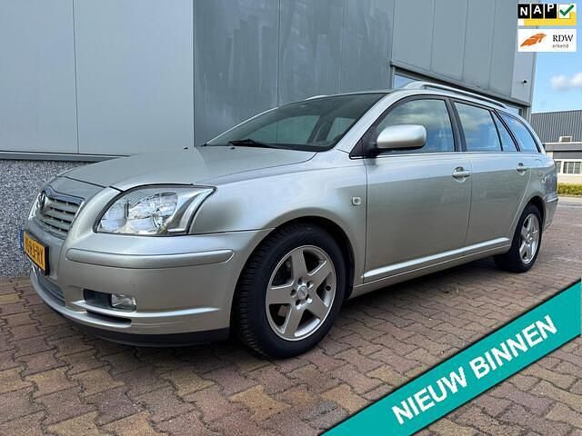 Grijs Gebruikt 2005 Toyota Avensis Sol Stationwagen | € 3.398 (Eerlijke prijs) - Afbeelding 1/4