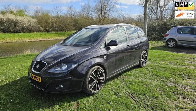 Zwart Gebruikt 2011 Seat Altea XL Ecomotive MPV | € 3.250 (Iets duurder) - Afbeelding 1/4