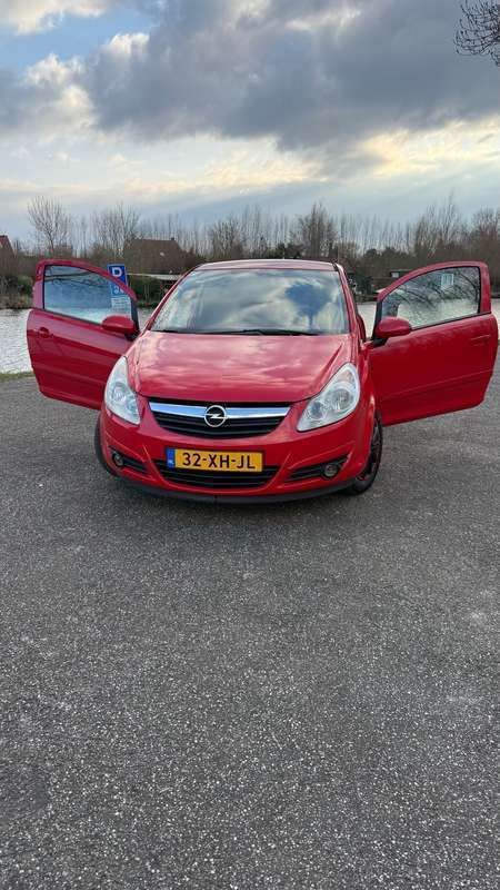 Gebruikt 2007 Opel Corsa Sedan | € 2.000 (Eerlijke prijs) - Afbeelding 1/4