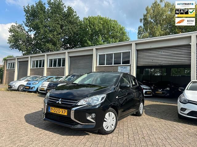 Zwart Gebruikt 2022 Mitsubishi Space Star Hatchback | € 11.750 (Eerlijke prijs) - Afbeelding 1/4
