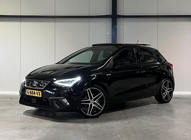 Zwart Occasion 2020 Seat Ibiza Beats Hatchback | € 17.800 (Iets duurder) - Afbeelding 1/4