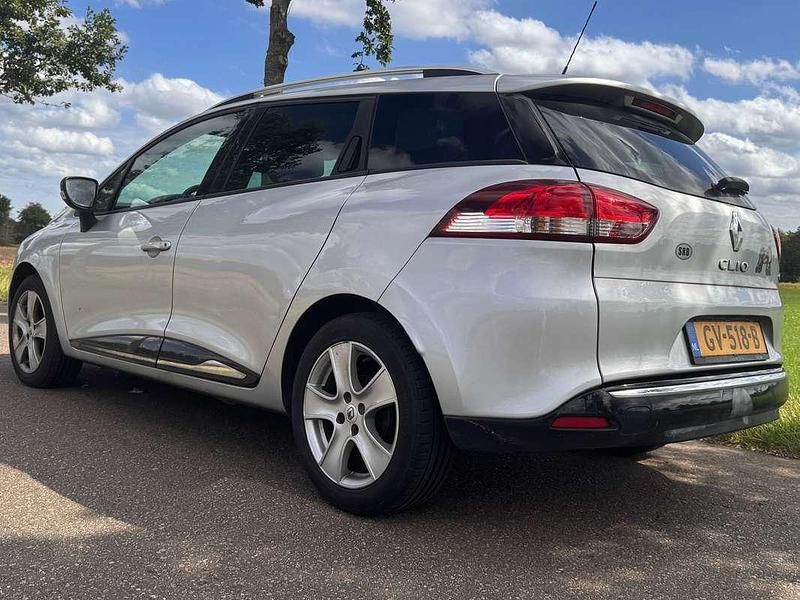 Occasion Renault Clio GrandTour Expression 90 PK (66 kW) 2015 Zilver Stationwagen