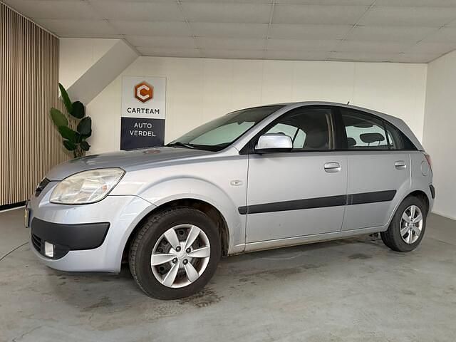 Occasion Kia Rio 97 PK (71 kW) 2009 Grijs Hatchback