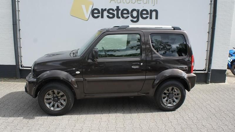 Zwart Gebruikt 2015 Suzuki Jimny Exclusive SUV | € 19.950 (Eerlijke prijs) - Afbeelding 1/4
