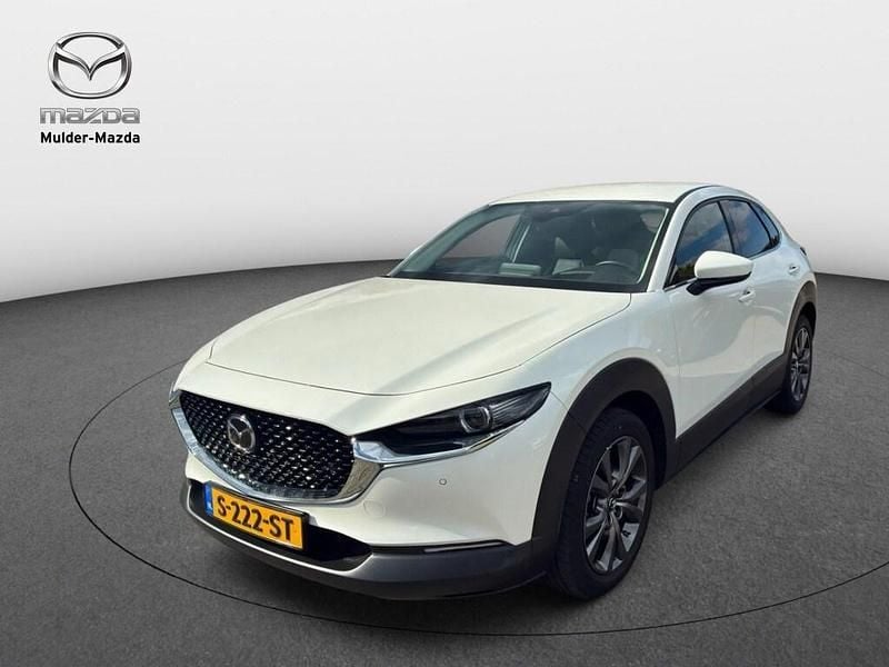 Snowflake white pearl (wit metallic) Gebruikt 2023 Mazda CX-30 Luxury SUV | € 27.950 (Eerlijke prijs) - Afbeelding 1/4