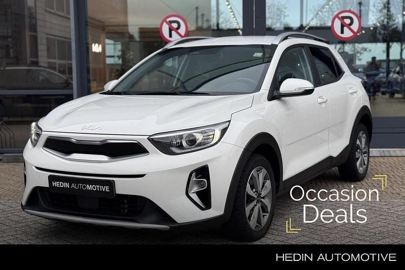 Wit Occasion 2022 Kia Stonic SUV | € 16.745 (Eerlijke prijs) - Afbeelding 1/3