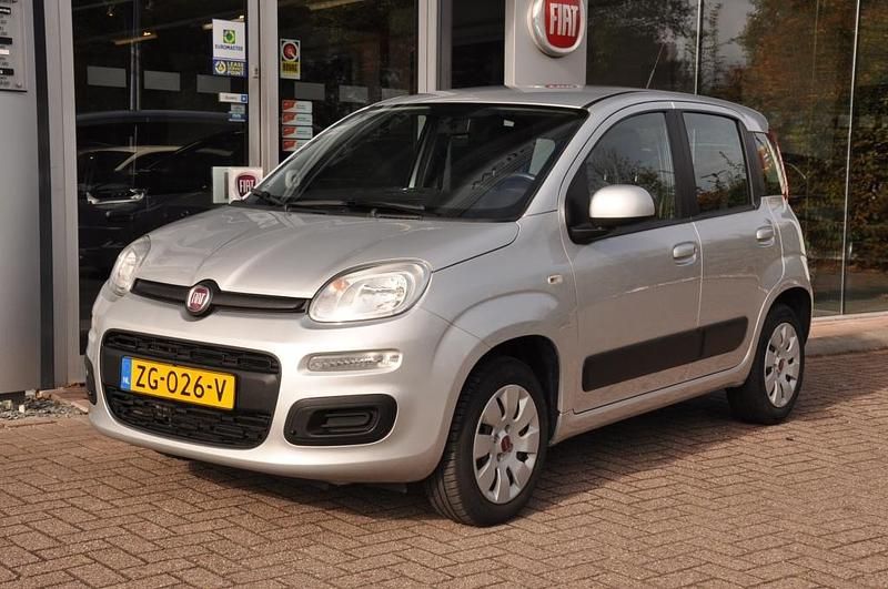 Grijs Gebruikt 2019 Fiat Panda Pop Star Hatchback | € 6.950 (Goede deal) - Afbeelding 1/4