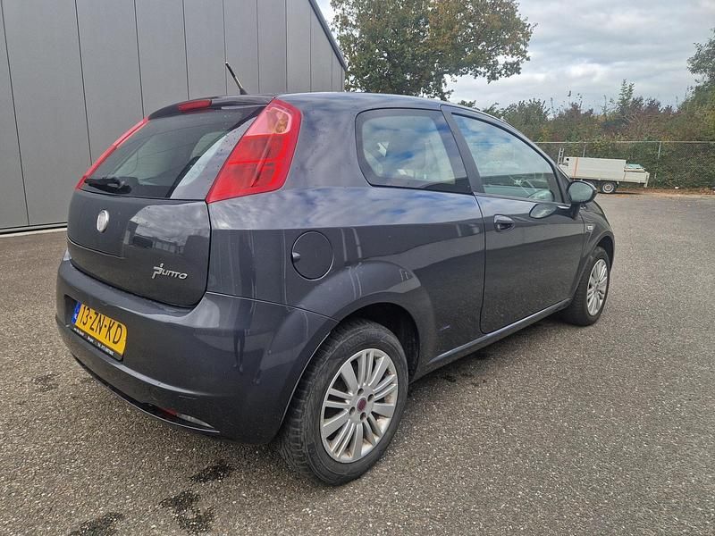 Occasion Fiat Punto Dynamic 78 PK (57 kW) 2008 Grijs Hatchback