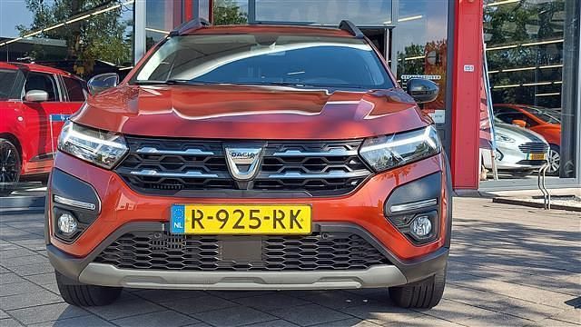 Bruin Gebruikt 2022 Dacia Jogger Extreme | € 19.399 (Eerlijke prijs) - Afbeelding 1/3
