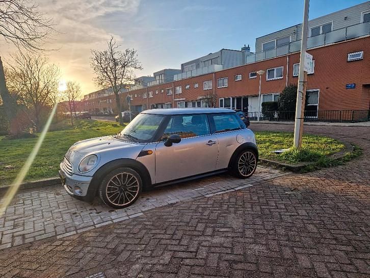 Gebruikt 2007 Mini ONE Hatchback | € 3.000 (Eerlijke prijs) - Afbeelding 1/4