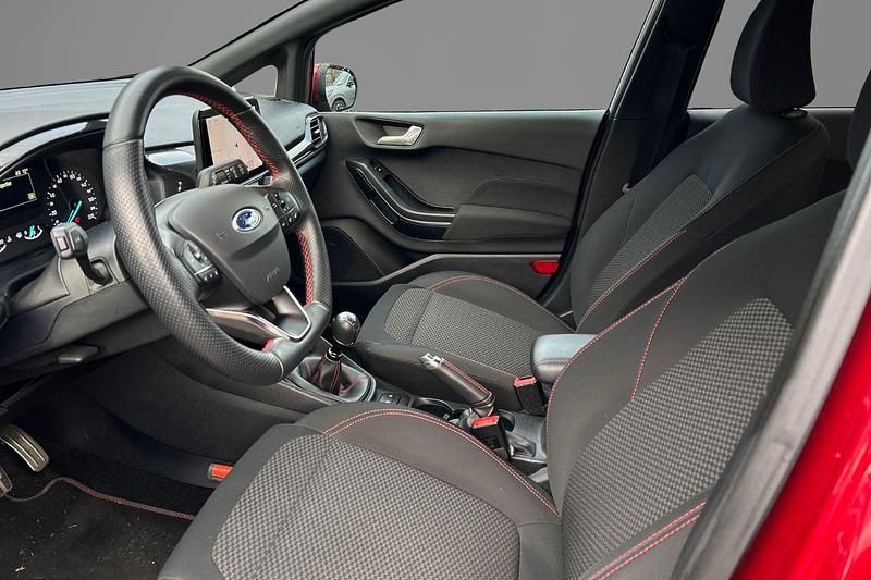 Occasion Ford Fiesta ST-Line 95 PK (69 kW) 2021 Rood Hatchback