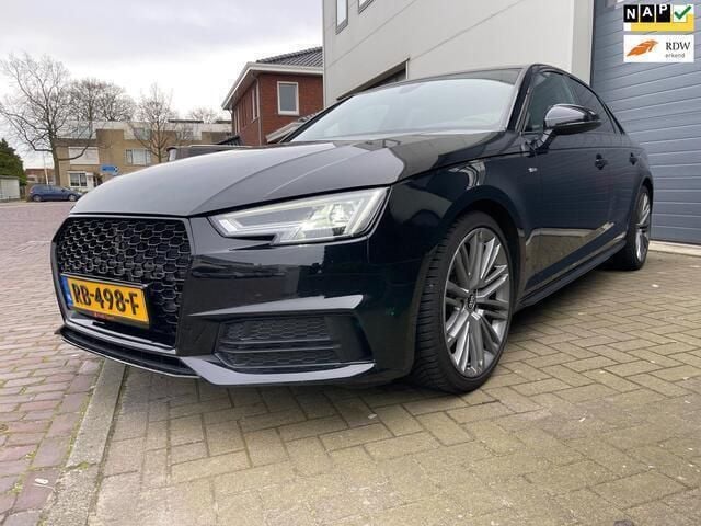 Zwart Gebruikt 2017 Audi A4 Black Edition Sedan | € 18.750 (Iets duurder) - Afbeelding 1/4