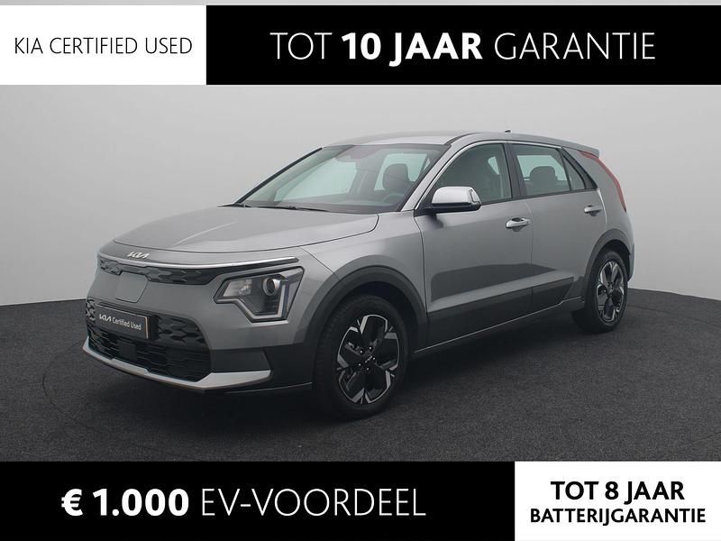 Grijs, metallic lak Gebruikt 2024 Kia e-Niro Light SUV | € 30.940 (Super prijs) - Afbeelding 1/2