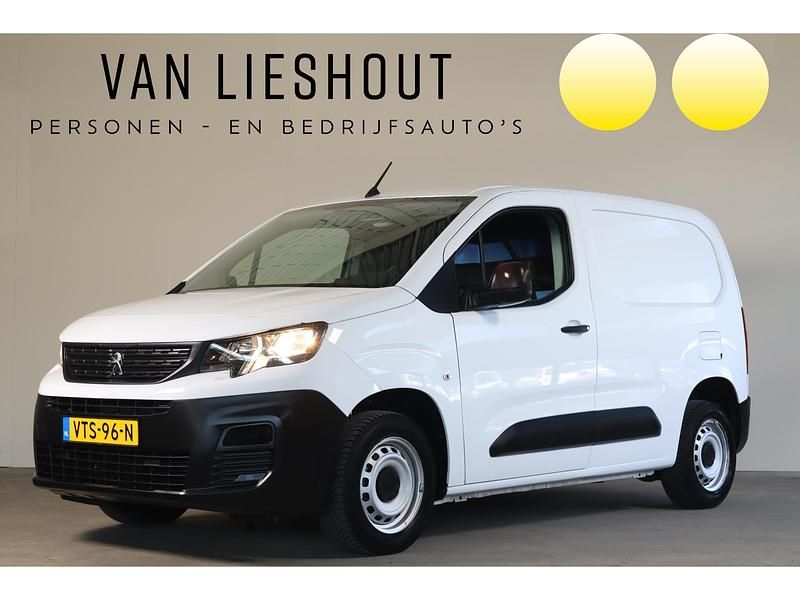 Wit Gebruikt 2023 Peugeot Partner S MPV | € 13.900 (Eerlijke prijs) - Afbeelding 1/4