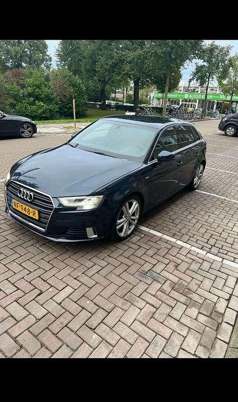 Blauw Gebruikt 2017 Audi A3 Sport Hatchback | € 10.900 (Eerlijke prijs) - Afbeelding 1/4