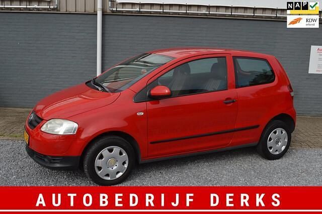 Rood Gebruikt 2006 VW Fox Trendline Hatchback | € 1.850 (Eerlijke prijs) - Afbeelding 1/4